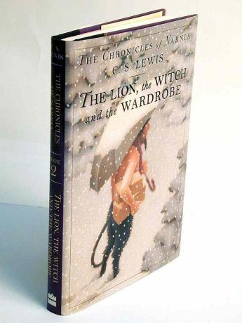 CS Lewis 'The Lion، The Witch، The Wardrobe' (لويس ، الساحرة ، وخزانة الملابس)