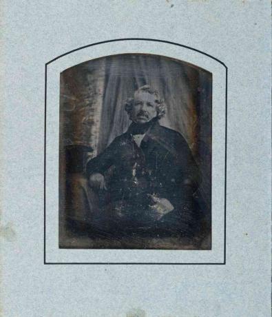 صورة daguerreotype لويس داجير حوالي عام 1844