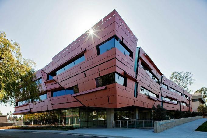 معهد كاليفورنيا للتكنولوجيا مركز كاهيل لعلم الفلك والفيزياء الفلكية