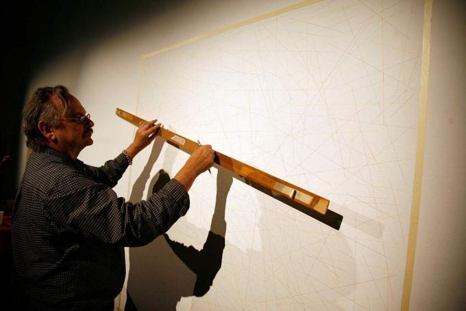 جون هوغان يبتكر رسم خط سول ليويت