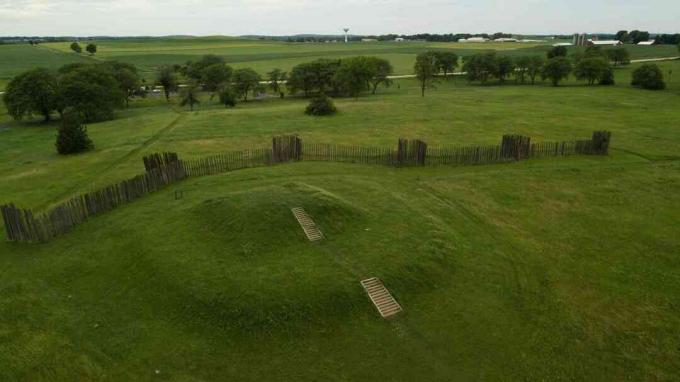 Palisaded Mound Group at Aztalan، Wisconsin