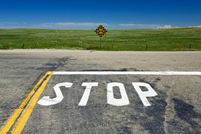 Carretera con señal de Stop.